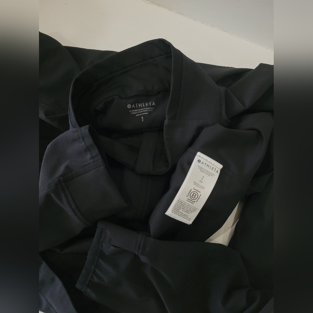 Athleta Run With It Jacket, BLACK SIZE S - Picture 12 of 15